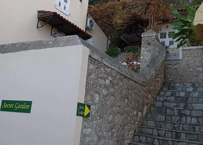 Nyaraló Secret Garden 2